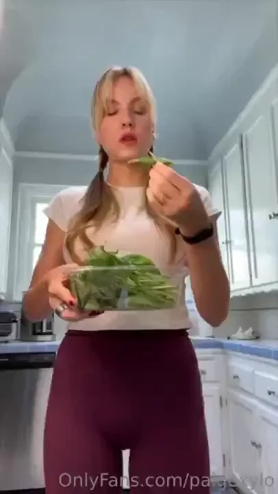 No idea what i m doing but come cook with me 