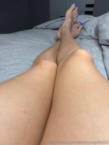 Thighs and toes