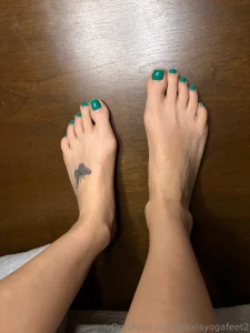 More feet on the headboard part 3