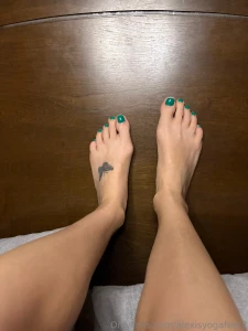 More feet on the headboard part 2