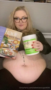 My family thinks i m too fat and gave me weight loss shakes and a part 1
