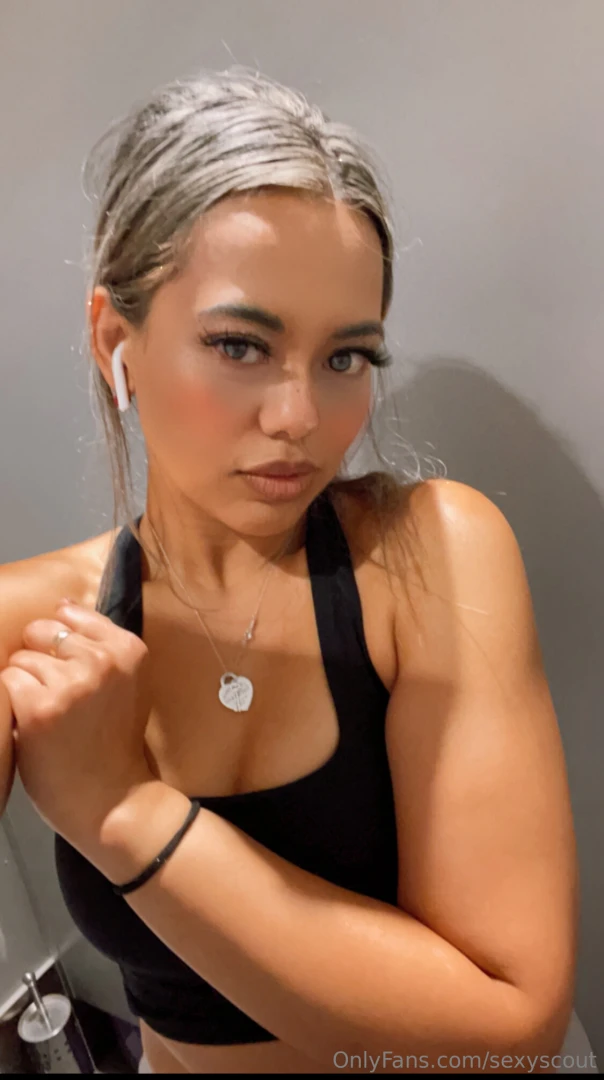 Going for the toned sexy look 