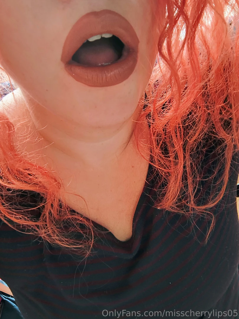 Do you like nudes on my lips 