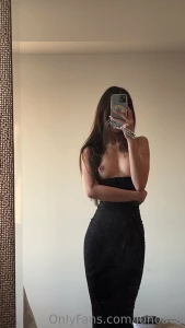 Thinking of going to dinner commando in this part 1