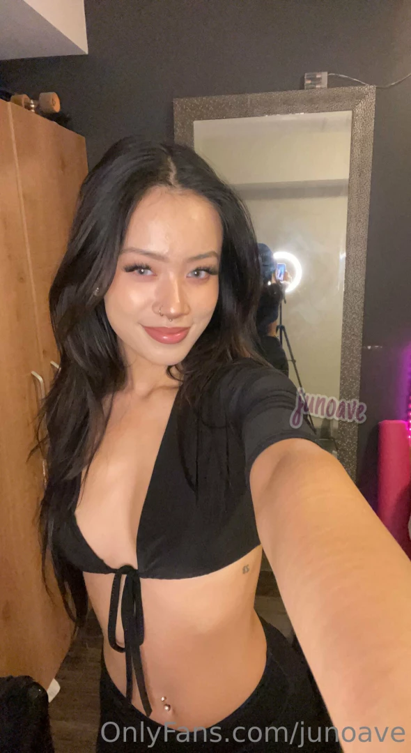 I got a new ring light i love it i can t wait to take content with 