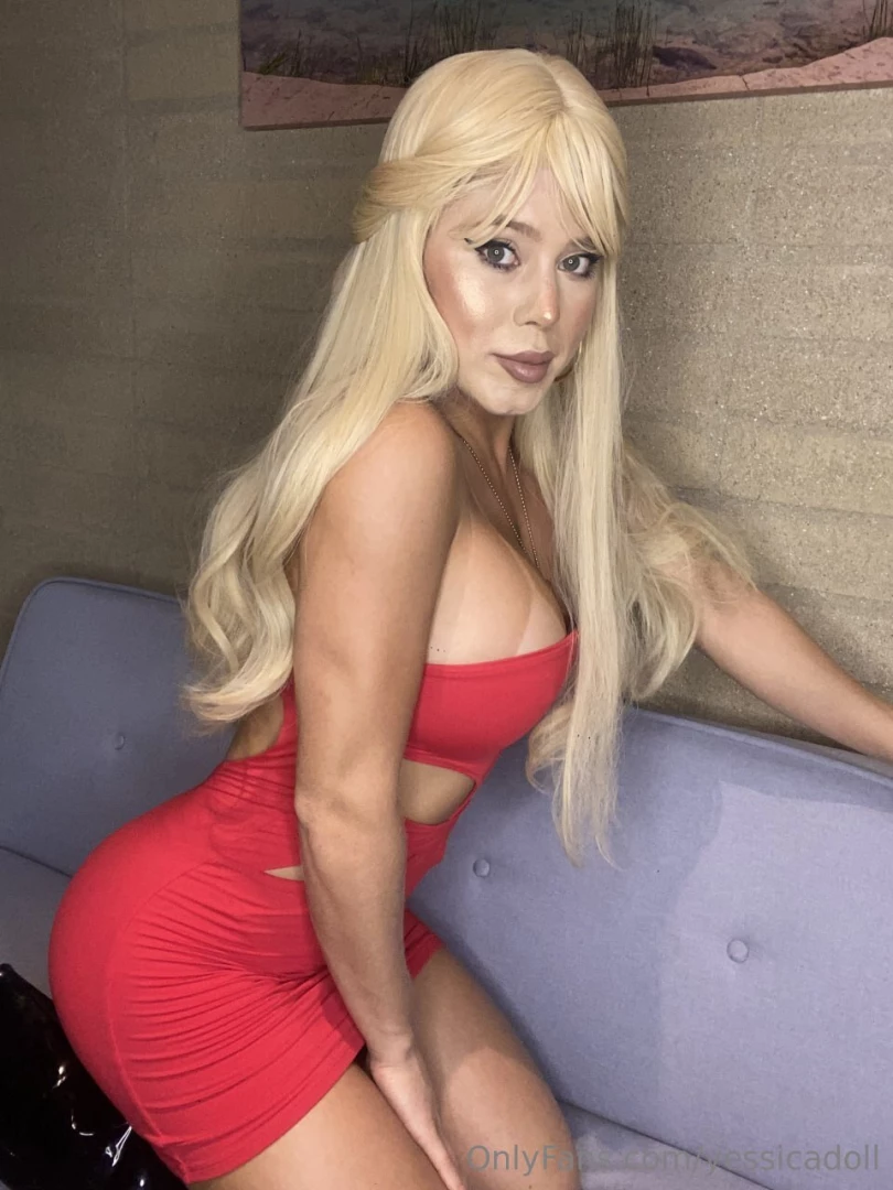 Not just a pretty face let the games begin tap twice if you re in 