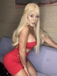 Not just a pretty face let the games begin tap twice if you re in