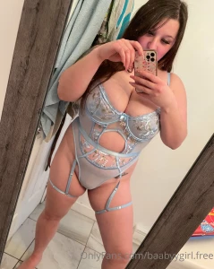 Babe tcheck your dms