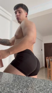 I decided to see how my gases sound inside a metal cylinder it was