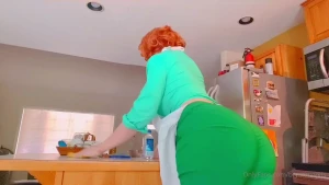 Poor mom no matter how hard she s tries she jsut can t keep the house part 4