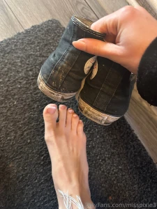 1 year worn converse for sale did i mention i don t wear socks