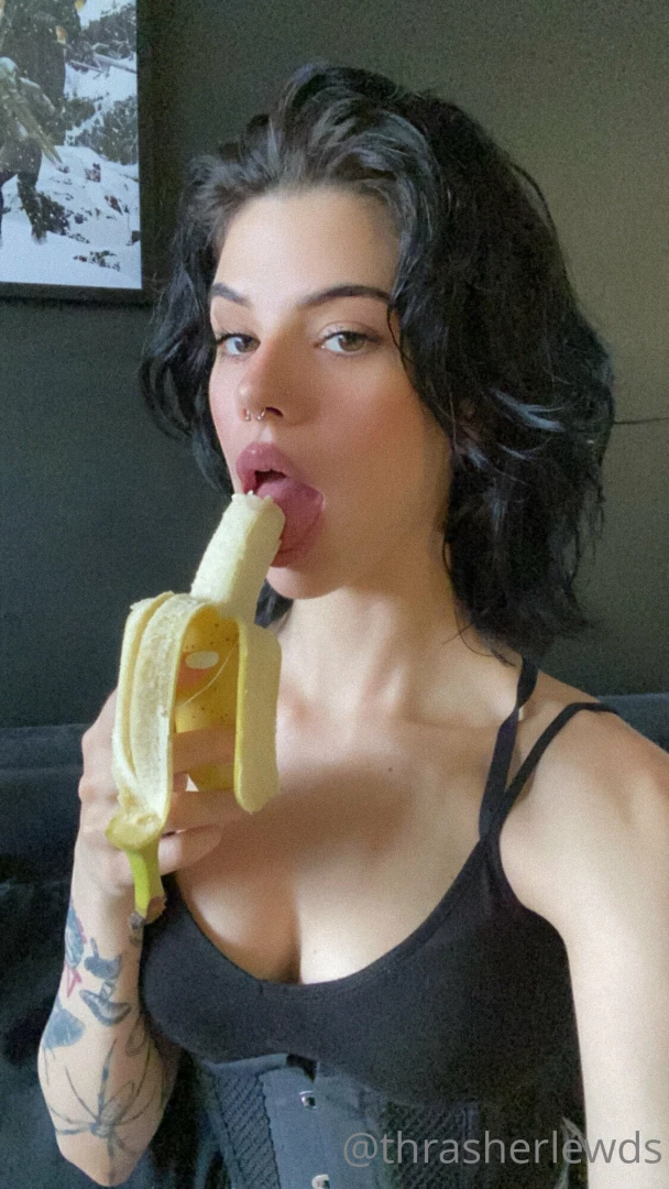 In minion voice bananaaa 