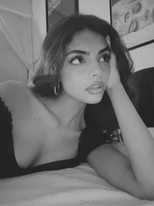 Me looking at u part 1
