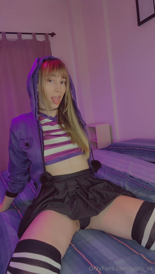My right nut says hi say it back 