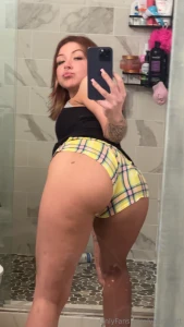 Petite wit some booty
