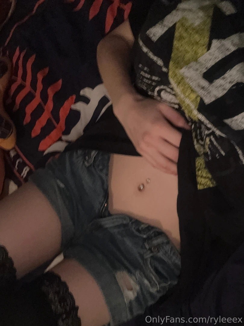 What we think ab my tummy xd part 1 