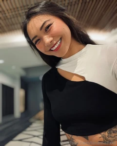 Whats up baybees im going live tomorrow on twitch my user is