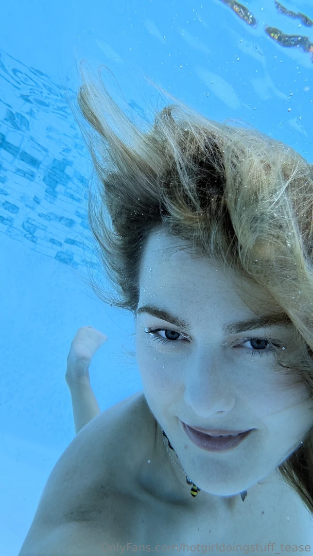 Hai my flippers have turned into feet oh no 