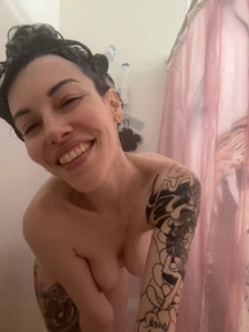 Scrub a dub dub my snapchat is fire if you dont have it you re really