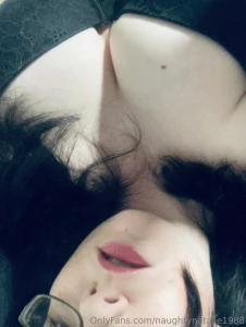 Jerk off to my tits please