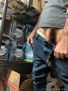 Hey there i ll be your bartender tonight what can i get you part 1