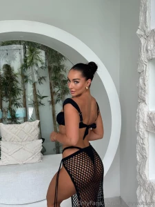 Cute and classy with a lil bit of naughty