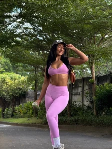 Happy looks good on me right part 1