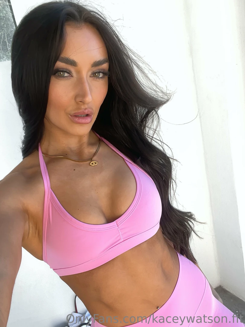 Sweating in pink hits different 