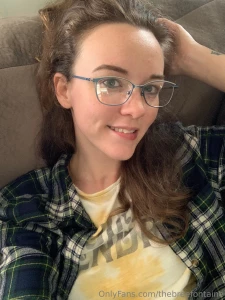 Wanna cuddle and cum
