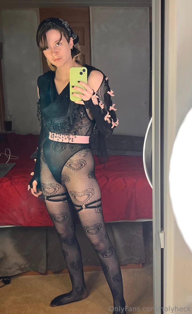 Happy fishnet friday pt 1 