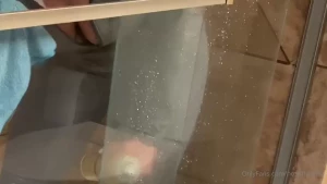 Who else gets super turned on by their wives cleaning
