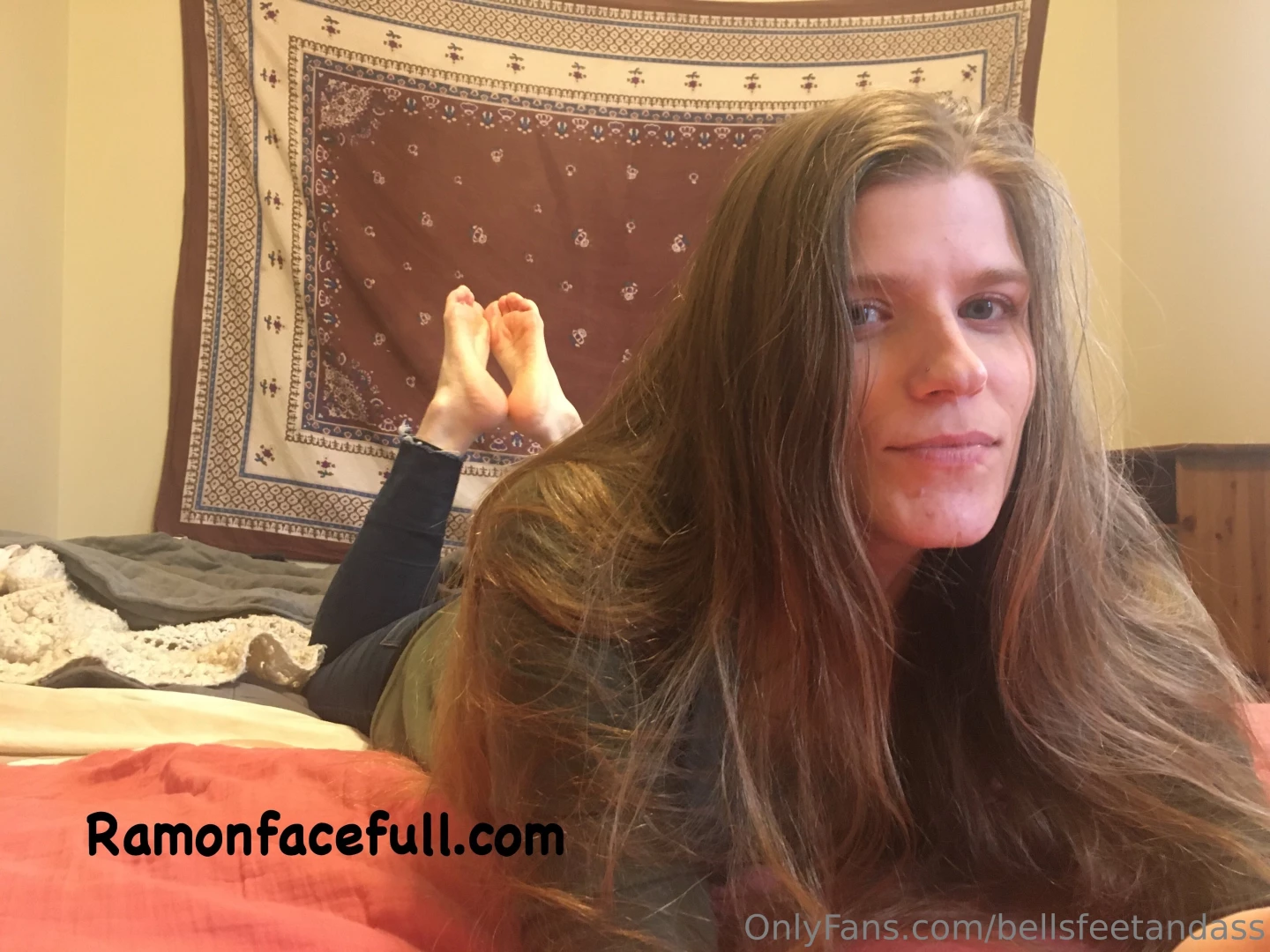 Just keep staring at my soles while i take from your wallet 