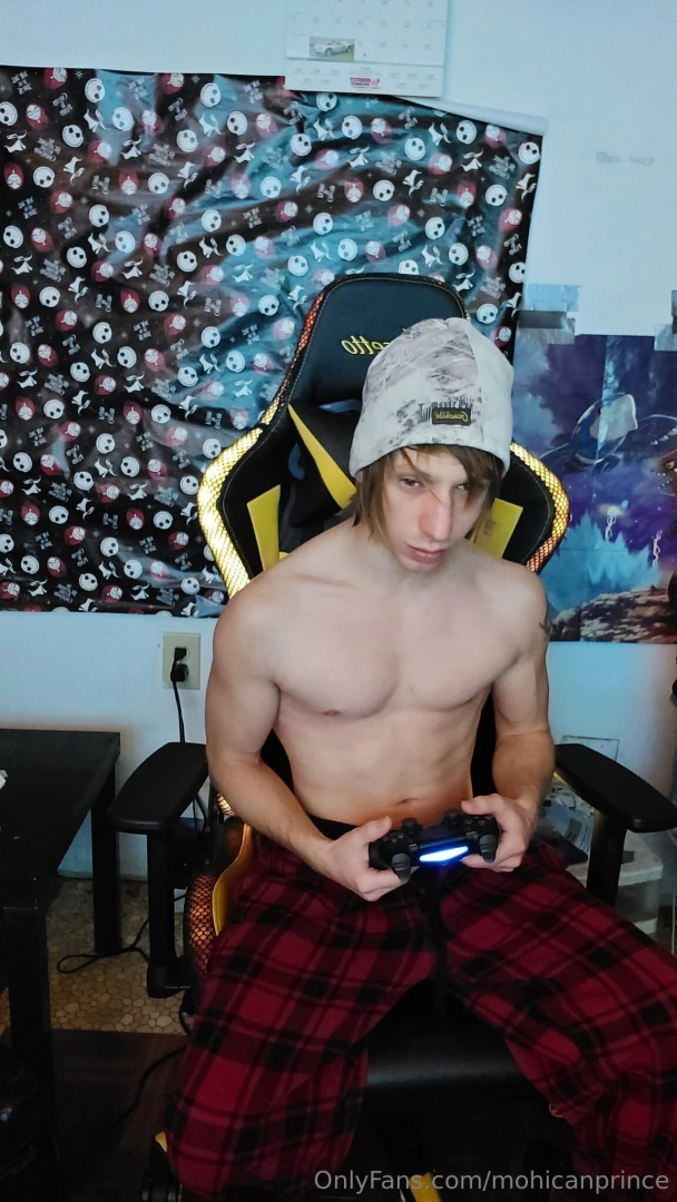 Can we beat the 1 onlyfans guy in the world the king of only fans or 