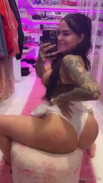 Watch how good of a girl i can be on live in 12 hours 