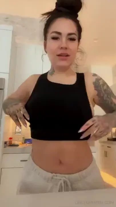 Daily vlog live show tonight yayyyyy like if youll be there 