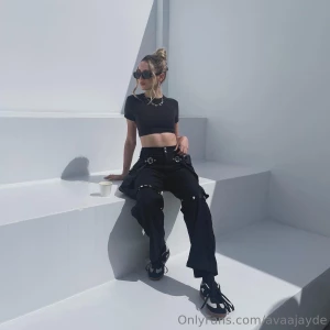 Happy monday part 108