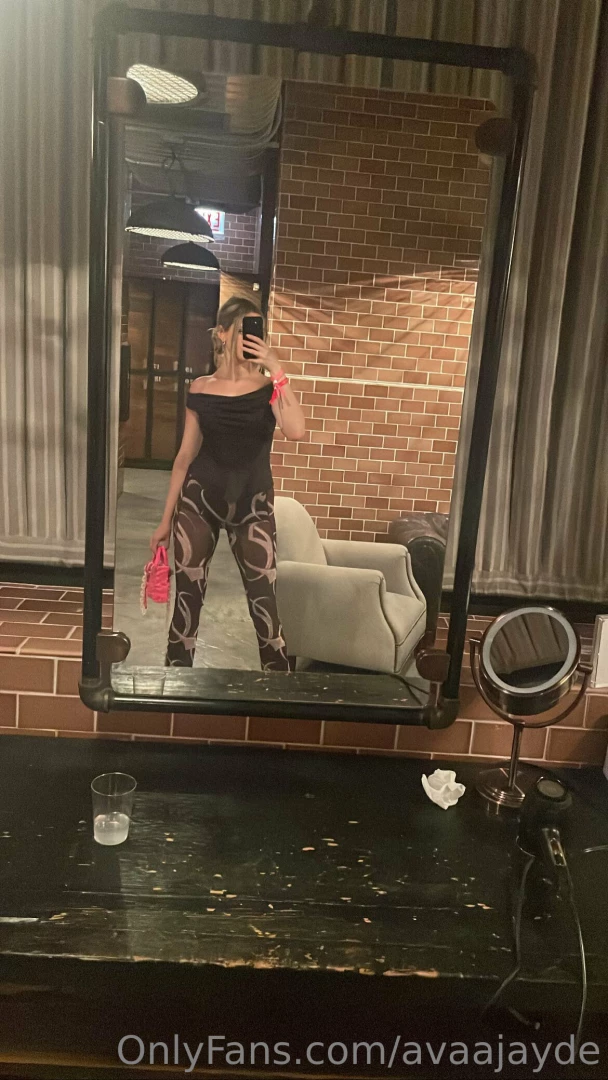 Love a good mirror selfie 