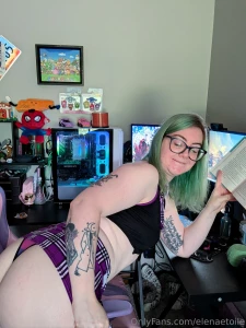 Stop pulling my skirt i m trying to read