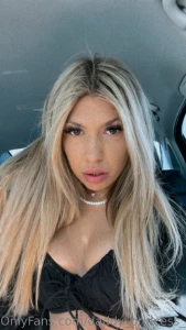 Hi baby wanna chat my dms are open