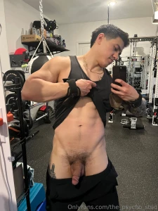 Love working out in this gym so i can keep my dick out