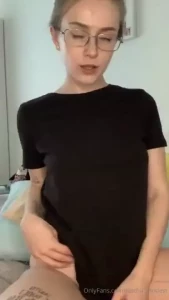 Don t pass me by because my vibro pussy is still very wet open the
