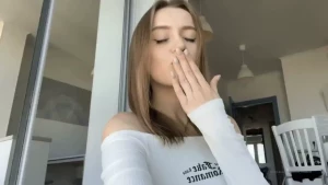 Hello everyone my dear fans my bestie vulgar_nun and i have a dispute