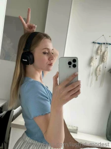What kind of music do you listen to will you share your playlist