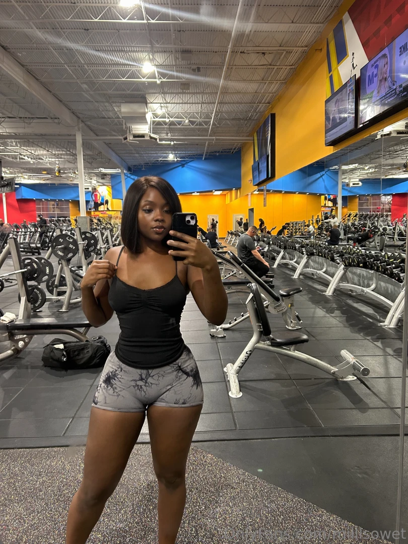 Shower and nudes after the gym 