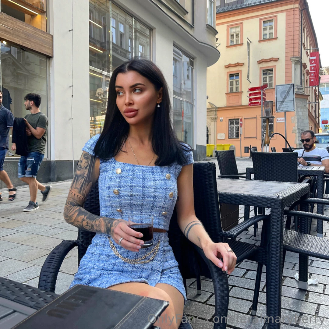 Today s weather is absolutely fabulous and my soul craves romance 