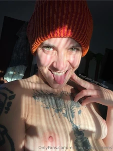 I hope you all had a very horny day i know i did