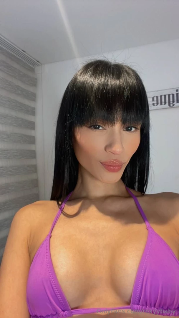 Smol tits but the way they bounce would drive you crazy 