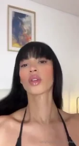Would you date a trans model like me