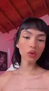 Do i look cute enough to be your gf