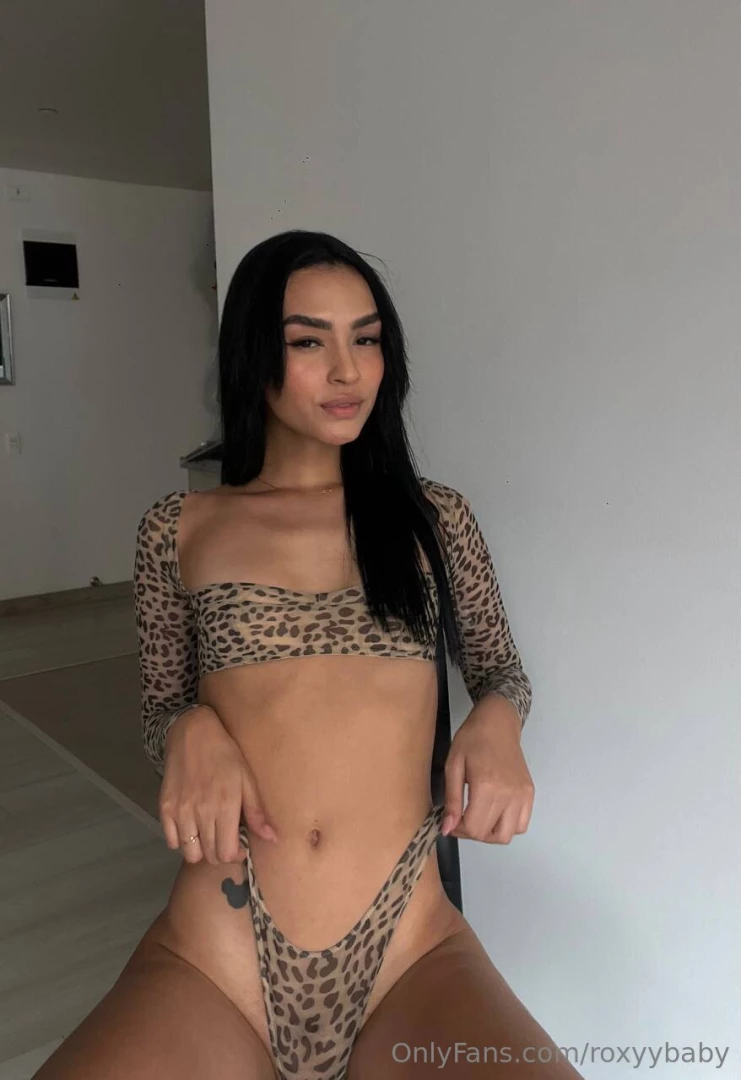 Can you guess what s hiding under this outfit 